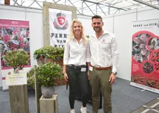 Amber van Zonneveld and Perry van Eijk of Perry van Eijk Skimmias. Since January 1st, he succeeded the company from his father. At the show, he puts the spotlight on the new variety Skimmia Japonica Perosa, a sport out of Skimmia Rubella-familie.